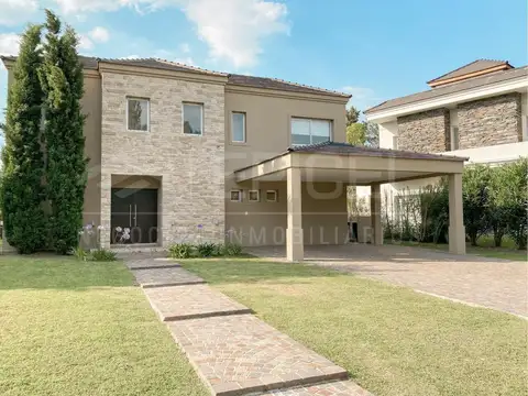 Casa en alquiler - St Thomas Este con piscina