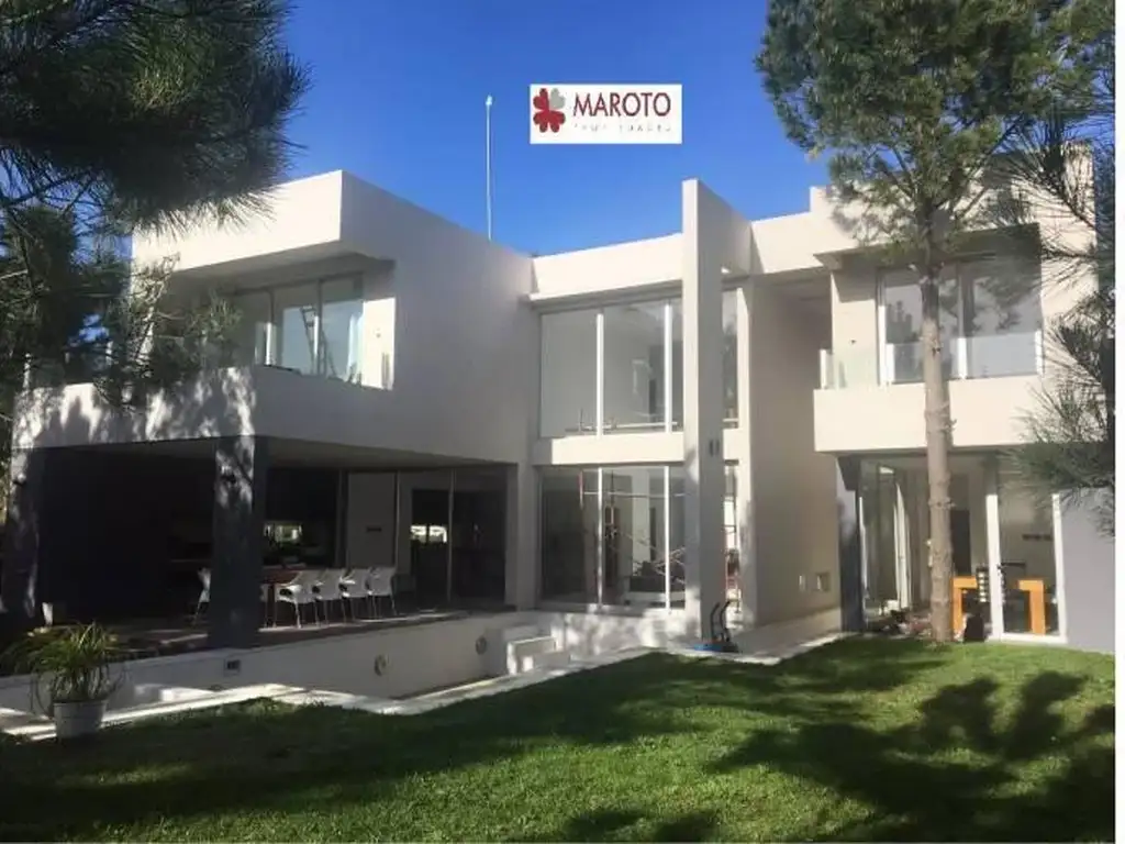 Costa Esmeralda - Casa en venta en barrio Golf 1 - Hermosa Casa al Golf