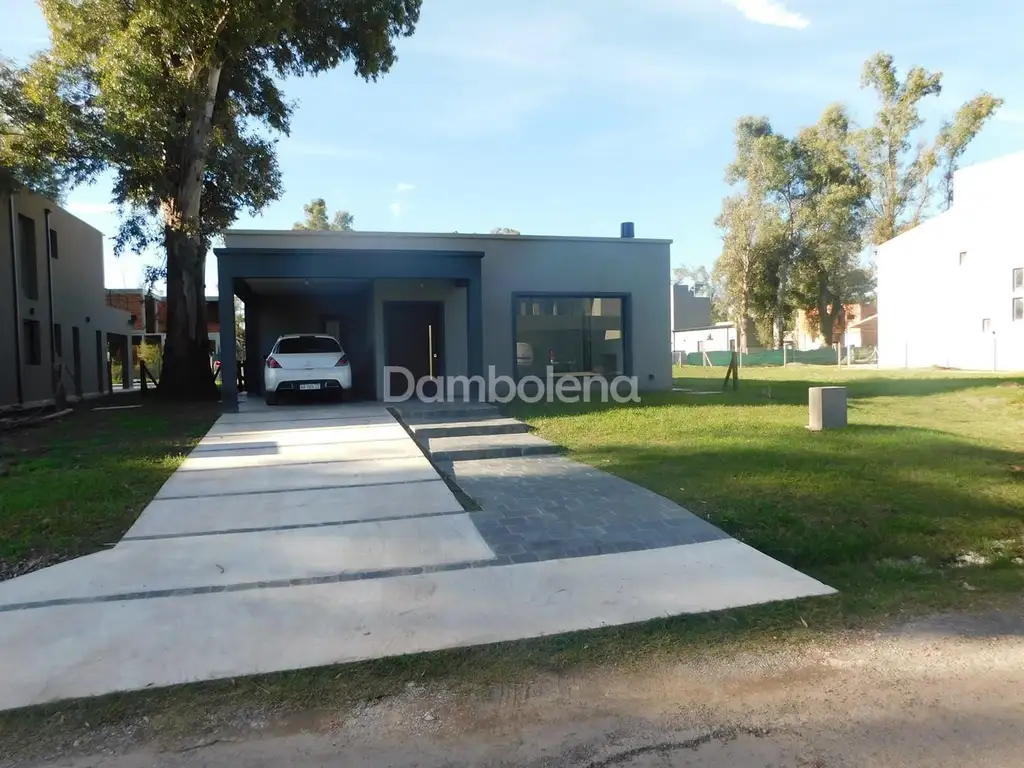 Casa  en Venta en Álvarez del Bosque (Fco Alvarez), Moreno