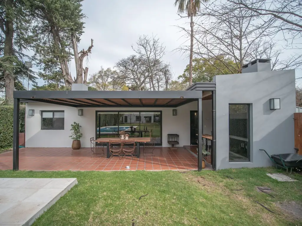 Casa Venta 15 años 2 ambientes, 75m2, 1 cochera, 21 C Entre 453 Y 454