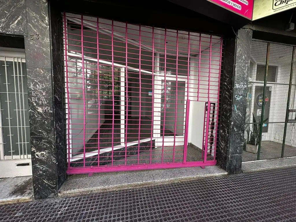 LOCAL COMERCIAL A METROS DE LA CAÑADA