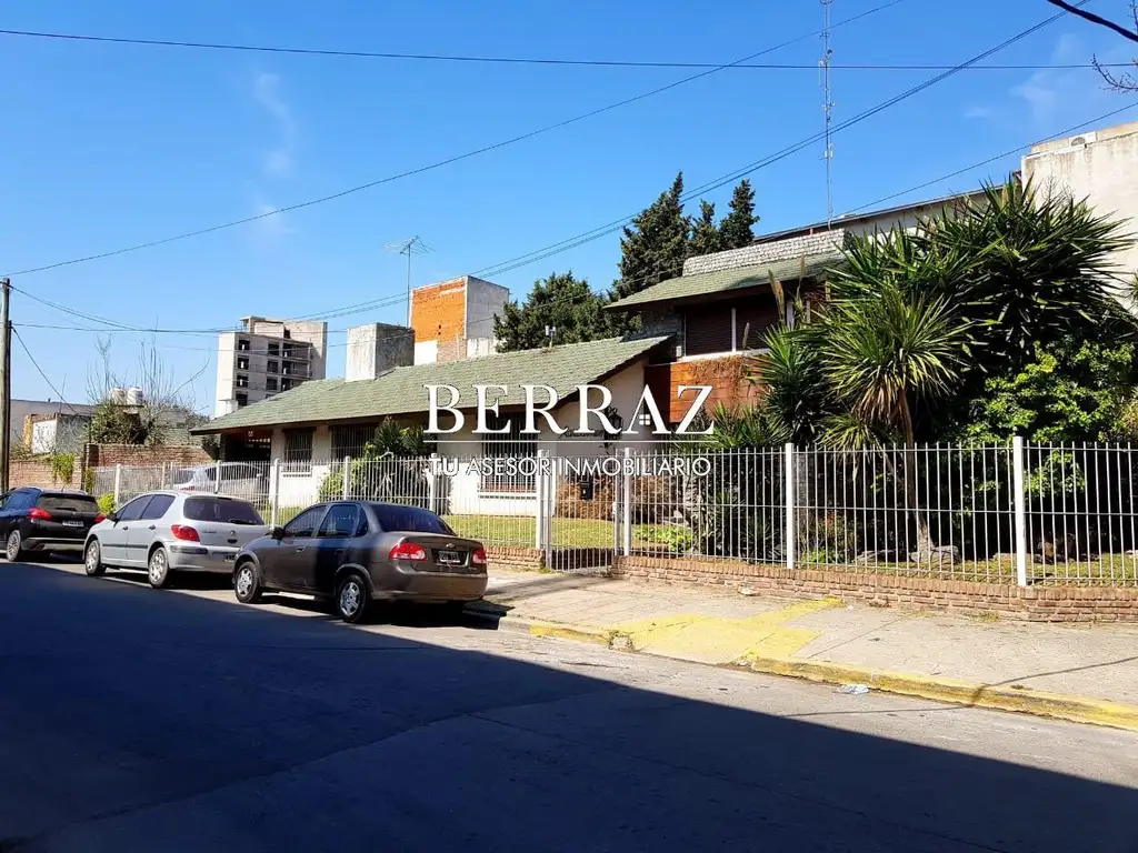 Casa Venta Pilar Centro ideal para fideicomisos, zona UCA