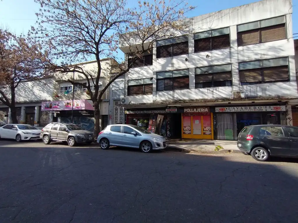 Local en venta en  La Plata calle 55 e/ 8 y 9 Dacal Bienes Raices