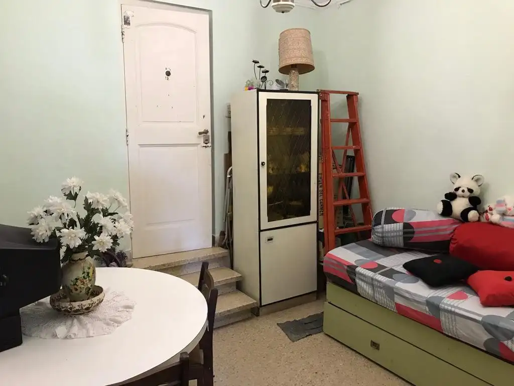 PH DE 2 AMB EN 1° PISO LATERAL. VENDE O PERMUTA