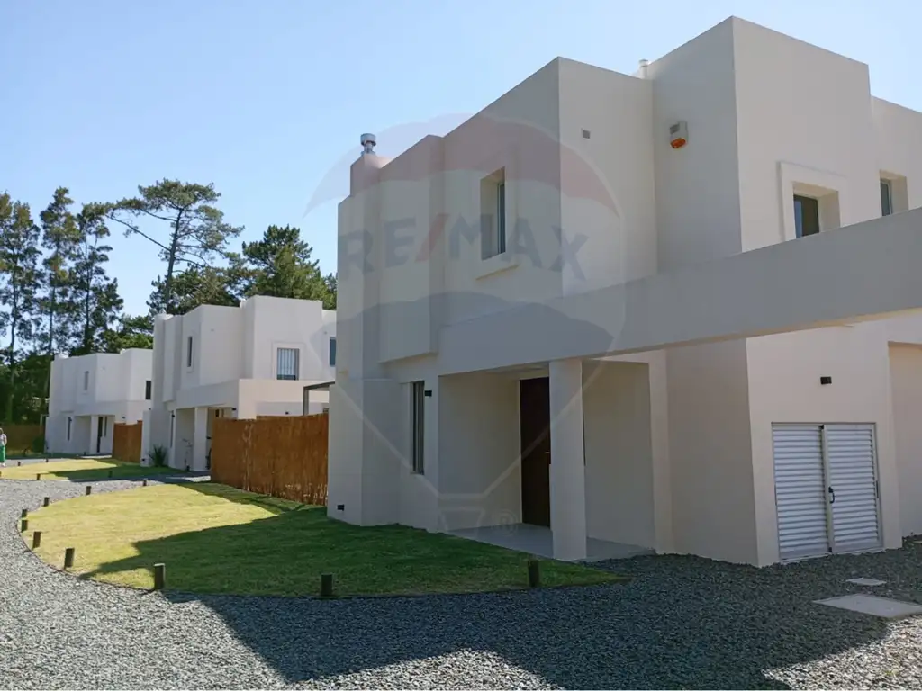 Venta casa 3 dormitorios El Pinar Sur A ESTRENAR