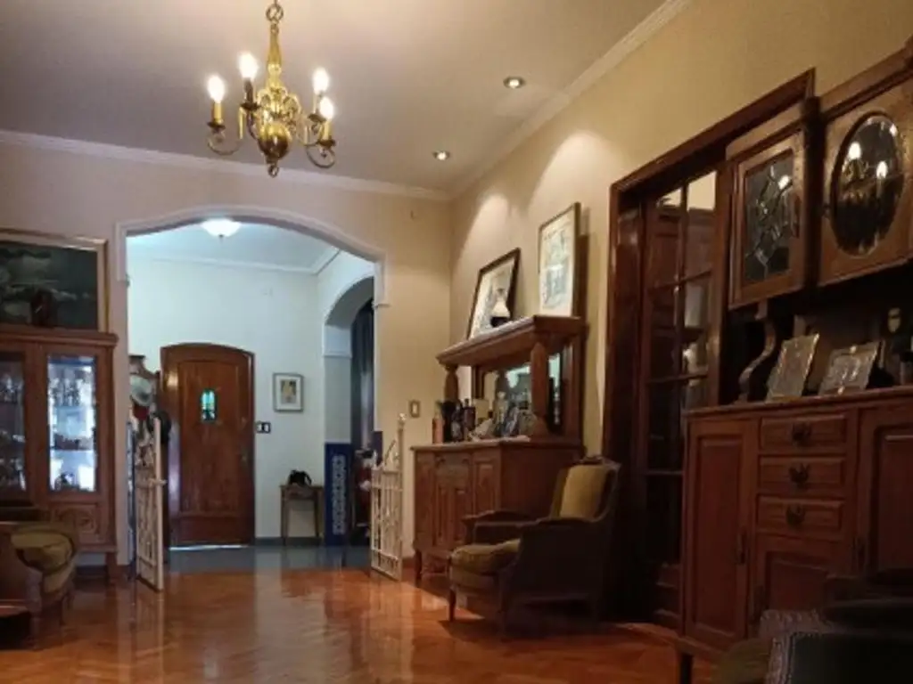 CHALET EN VENTA EN VILLA DEVOTO.