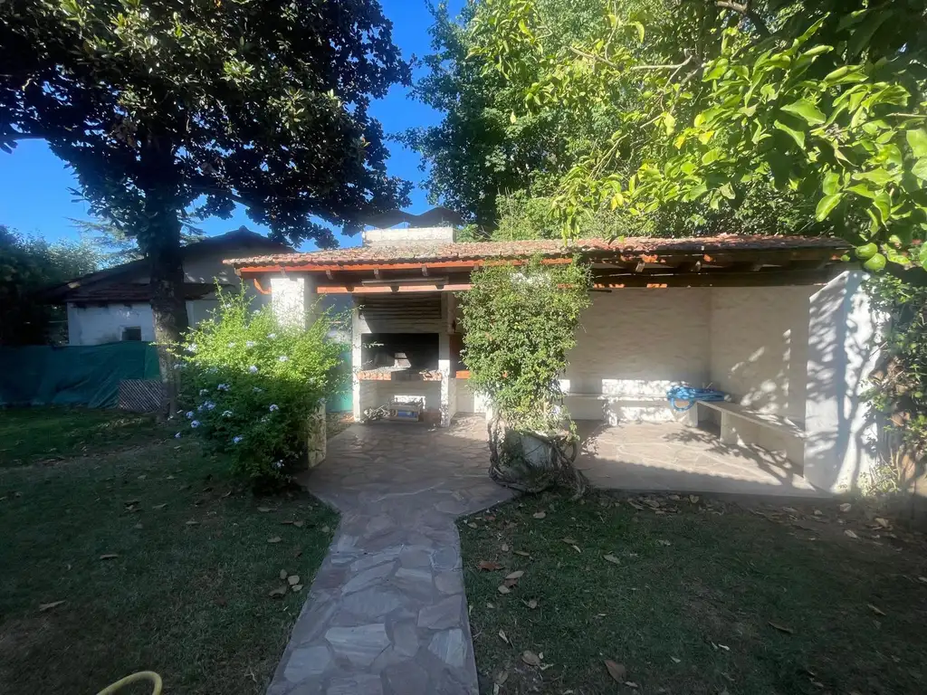 CASA EN VENTA EN ROBLES DEL MONARCA - PILAR - ANTONINI MODET