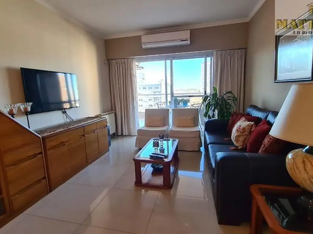 Hermoso 4 ambientes con 2 Baños, Balcón y Cochera en San Martin Centro