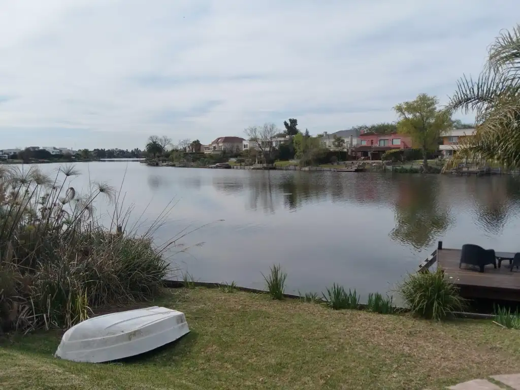 VENTA Casa en SAN ISIDRO LABRADOR A LA LAGUNA Villanueva