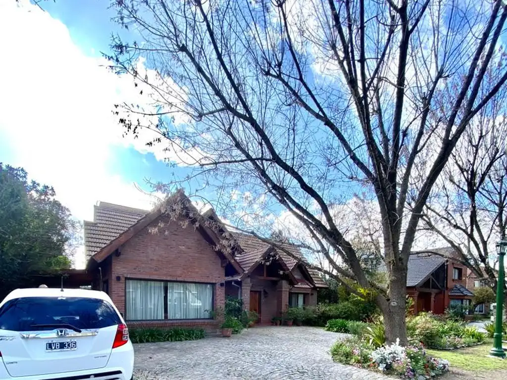 Casa en barrio El Portillo