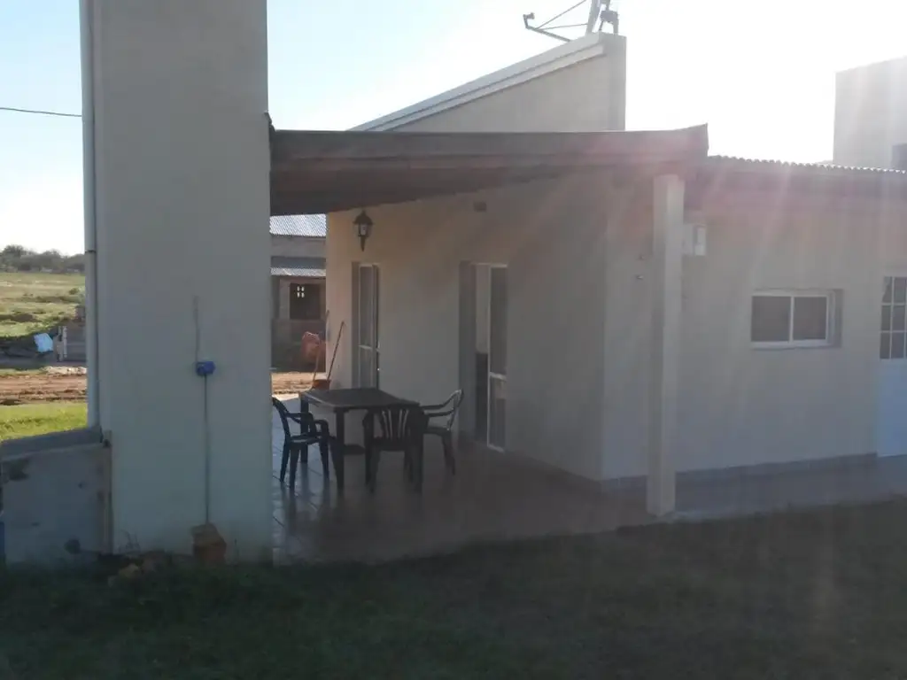 VENDO. Casa en Charas