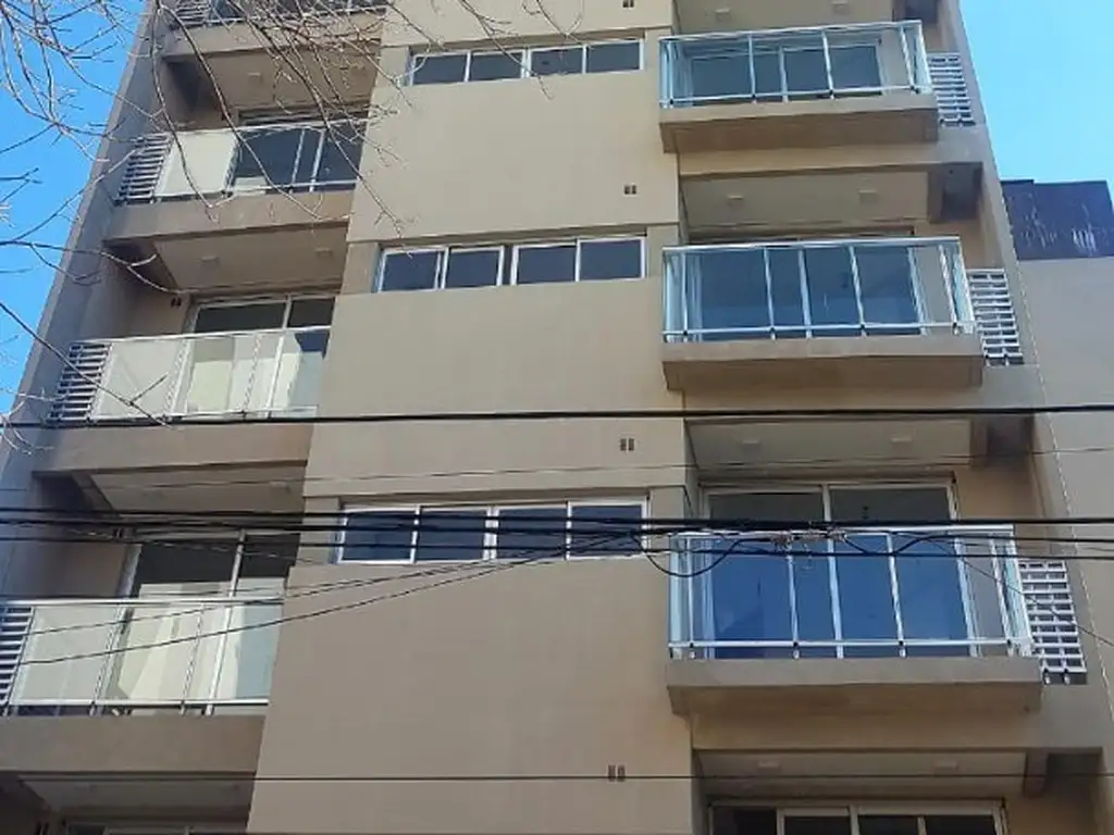 VENDO DEPARTAMENTO 3 AMBIENTES CON BALCON en Murguiondo 100