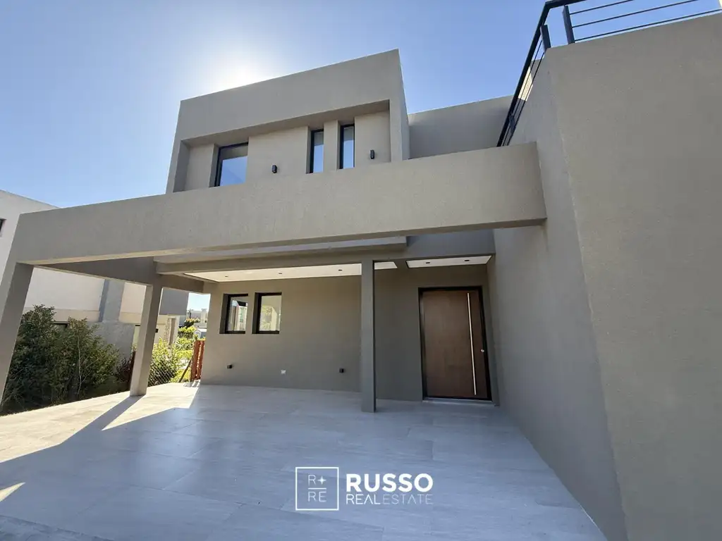 VENTA CASA ESTRENAR - PUERTOS DEL LAGO