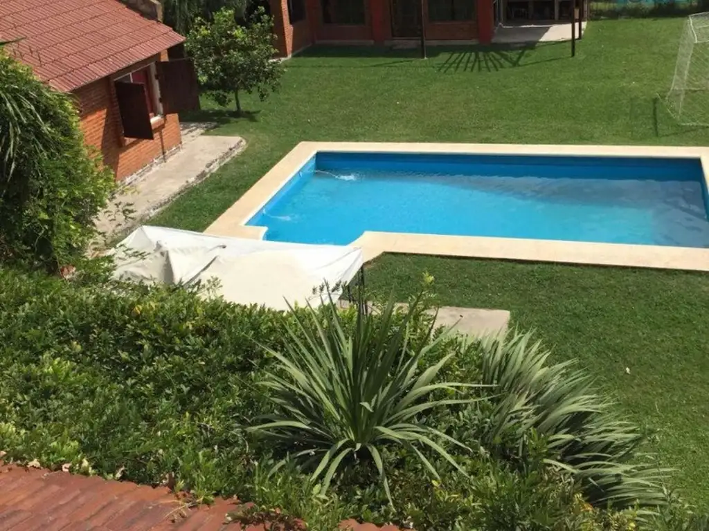 Casa Quinta Permuta Vende Parque Gorriti