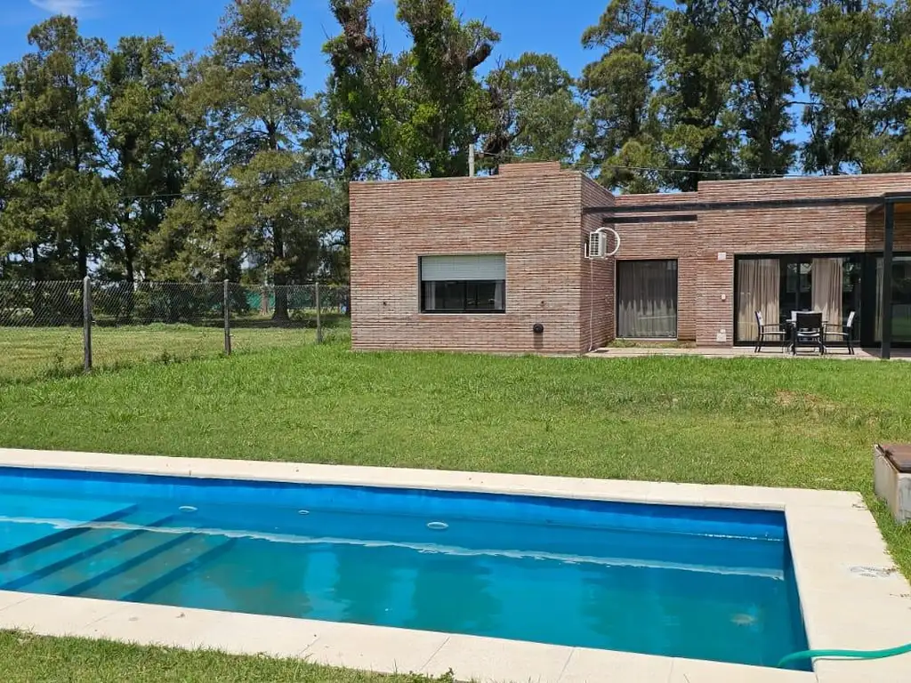 Casa en Alquiler Temporal en  Barrio Los Molinos, Roldan