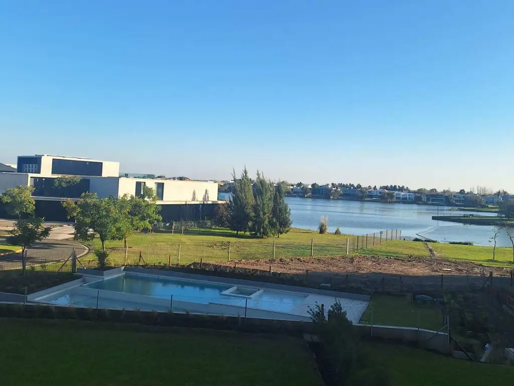 Venta Departamento 2 amb con cochera y vista lago