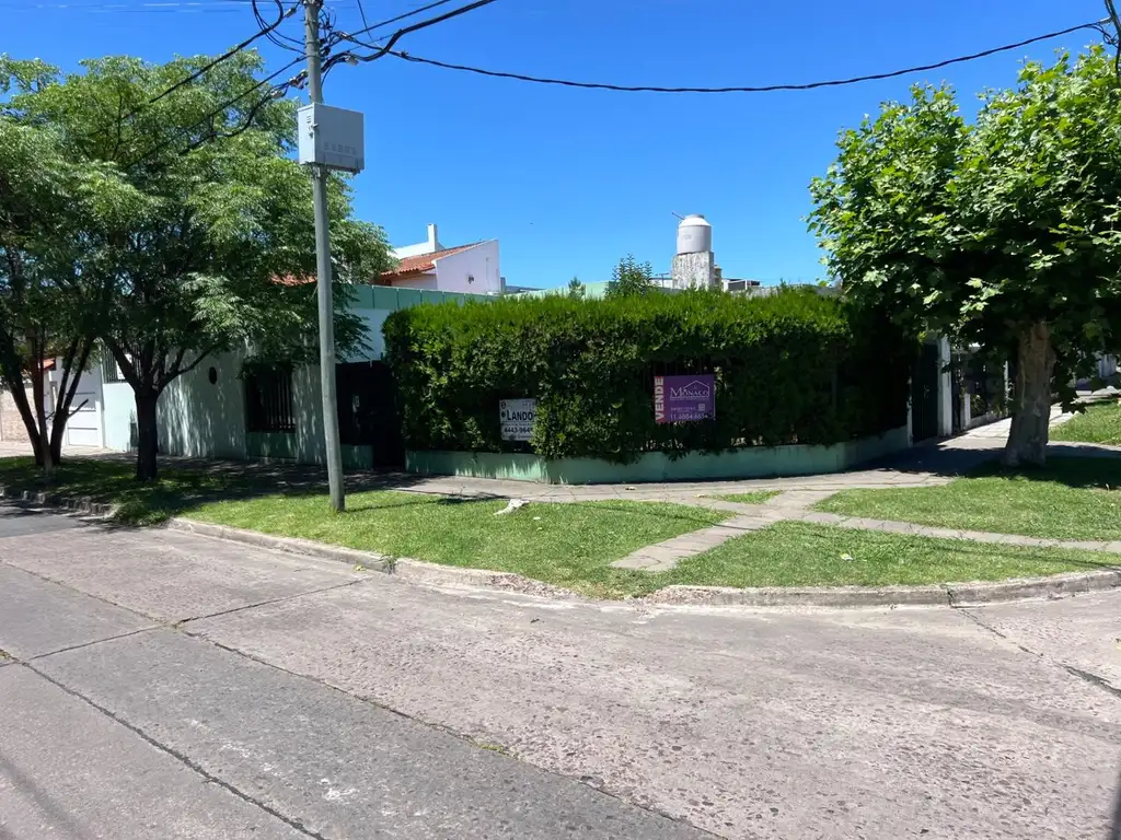 Sólida Casa 4 Ambientes en Lote Propio de 10 X 19