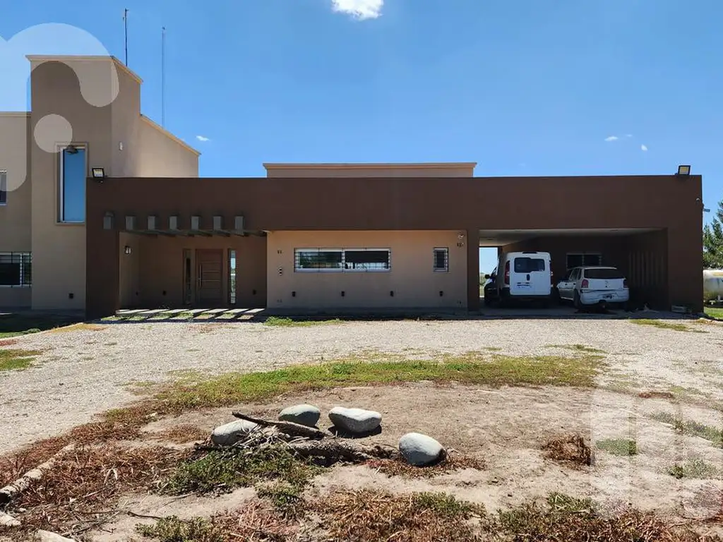 VENTA CASA LA PLATA RUTA 36 3 DORMITORIOS