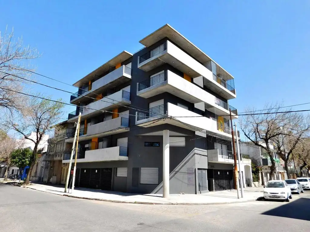 Venta Departamento planta baja Luis Agote Rosario