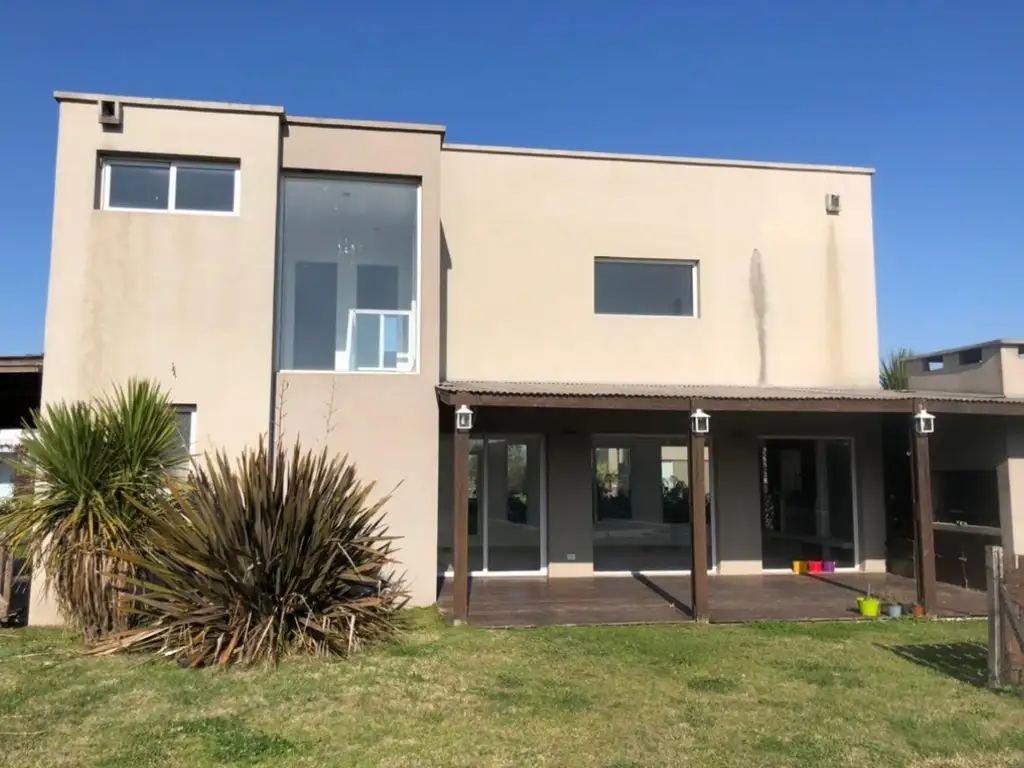 Casa en El Cantón puerto