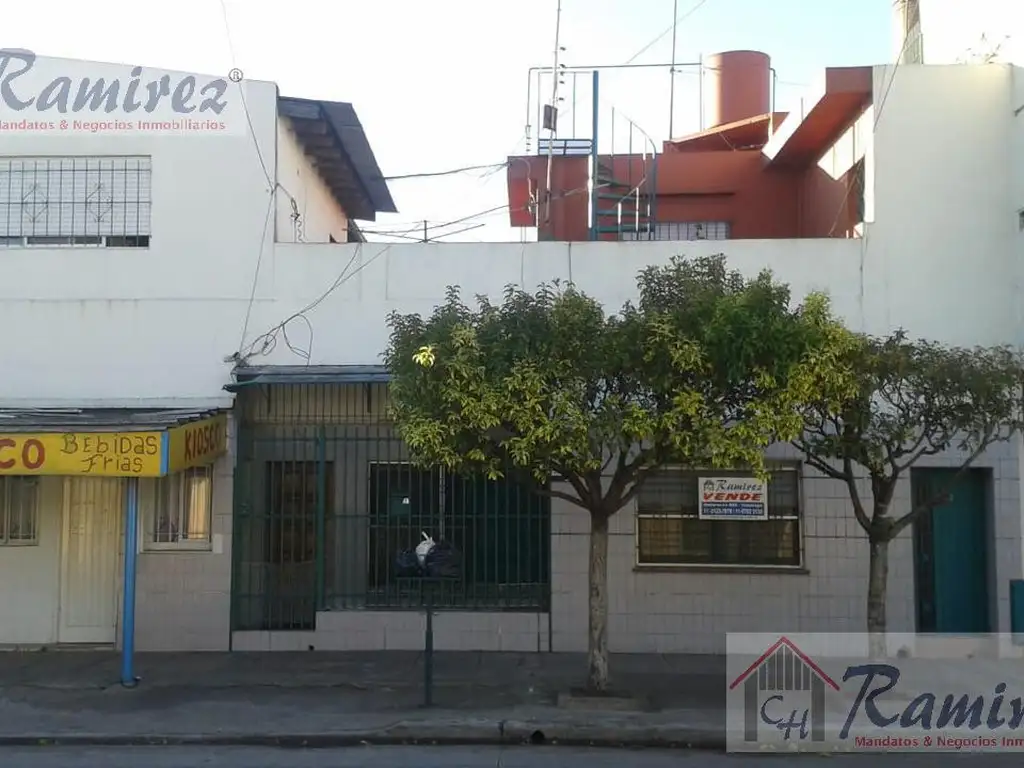 Casa y 2 Departamentos En Venta - Rafael Castillo, La Matanza