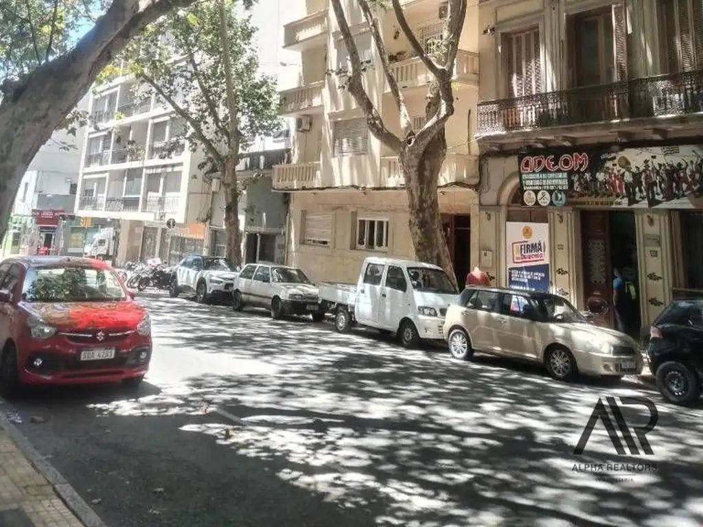 Venta de apartamento 3 dormitorios 2 baños en Centro de Montevideo con renta