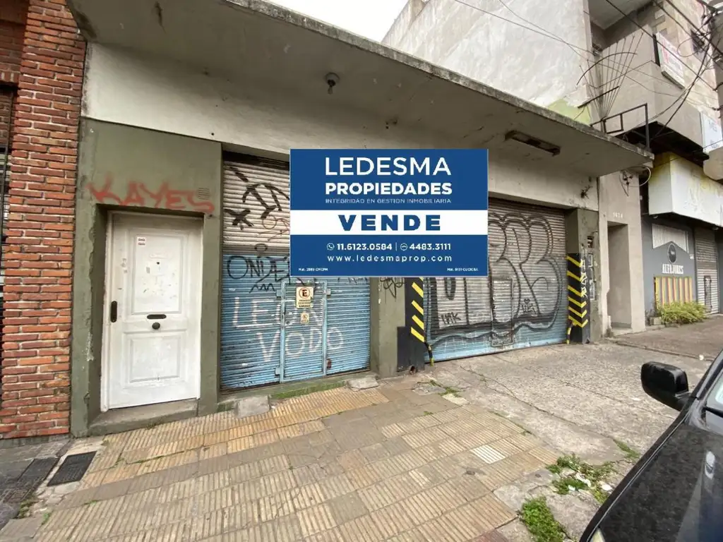 CASA CON 2 LOCALES SOBRE LOTE 433M2