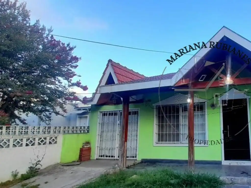 Casa a la Venta en Villa de Mayo, Pdo. Malvinas Argentinas