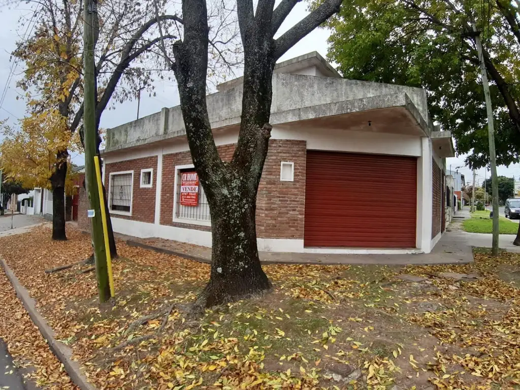 Venta Casa de 5 ambientes en Jose León Suárez