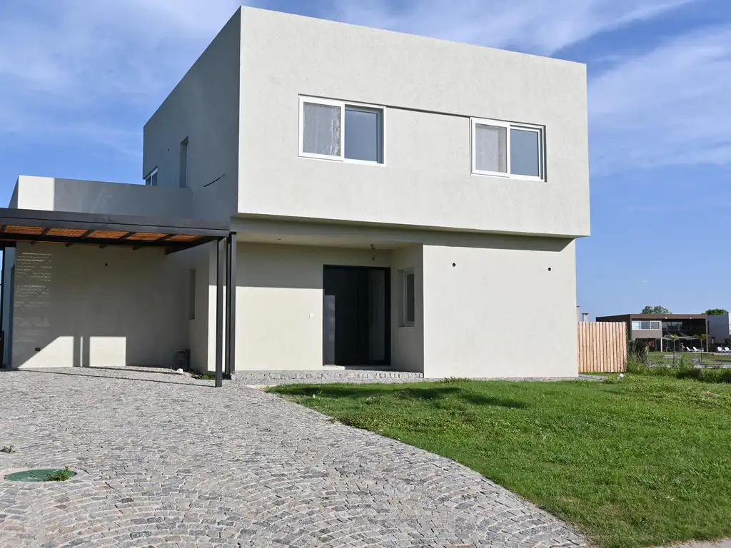 Casa en  venta a la laguna en El Canton,  Barrio Islas, Maschwitz, Escobar