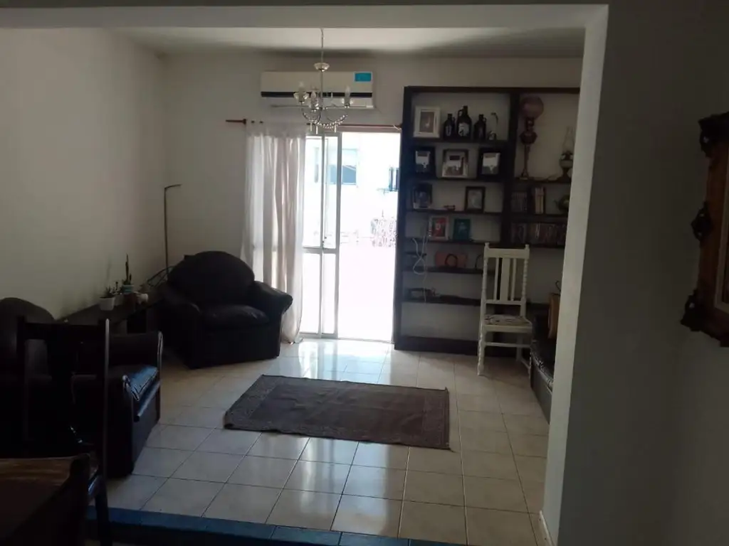 Venta: Departamento Dos Dormitorios, externo,balcón,Patio, ESCALERA