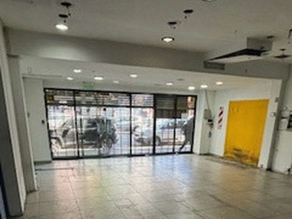 LOCAL + DEPOSITO Y/O OFICINAS EN UN LOTE DE 7 X 25. JUNTOS O SEPARADOS