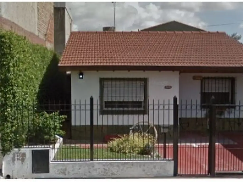 Venta Casa 4 ambientes en Gonzalez Catán Centro