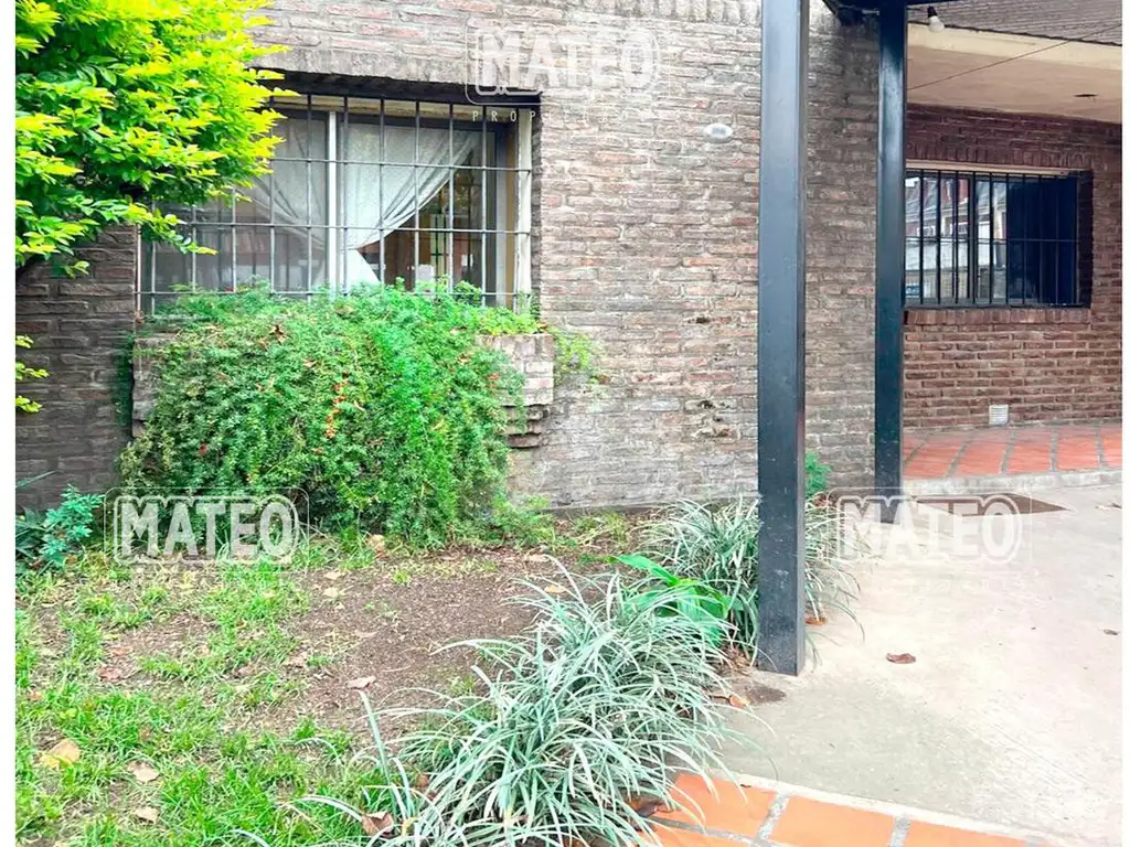 Casa de 2 Plantas en Venta.