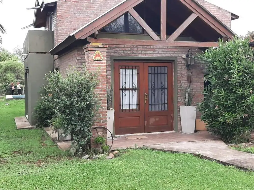 Casa en Funes, Piscina, terreno 502 mts