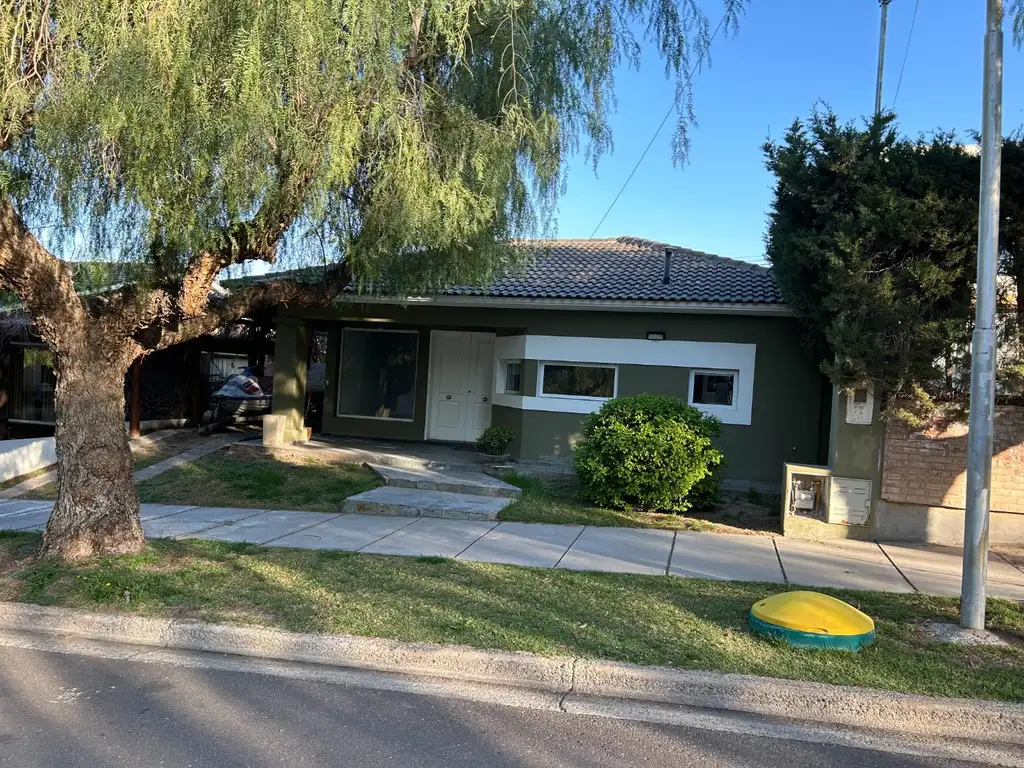 Casa Barrio Dalvian, Una Planta, 3 Dorm, 3 Baños, Jardín, Bicochera