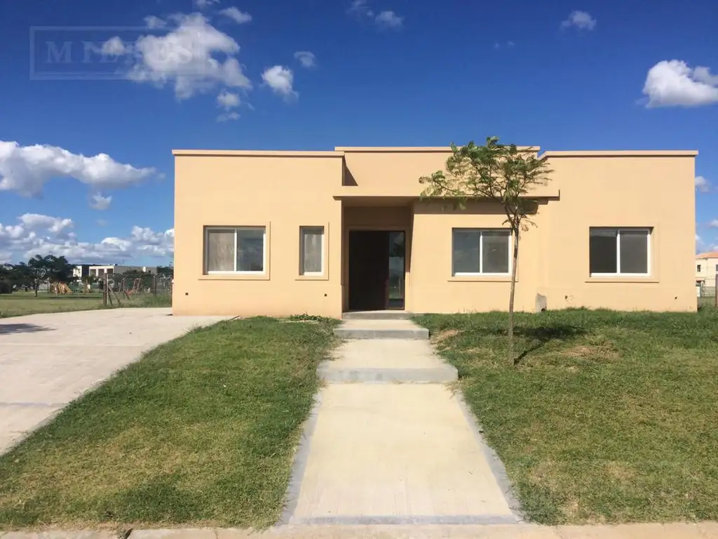 Casa en venta sobre lote interno en Puertos Barrio Vistas