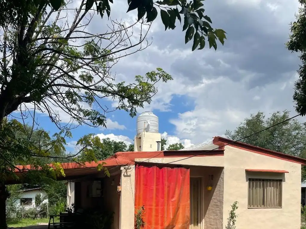 DOS CASAS CON ESCRITURA EN MINA CLAVERO