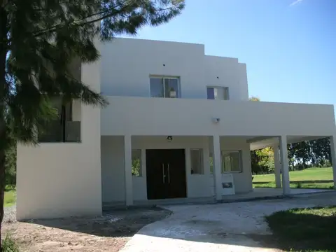 Casa en Venta en Club Miralagos - 3 dormitorios