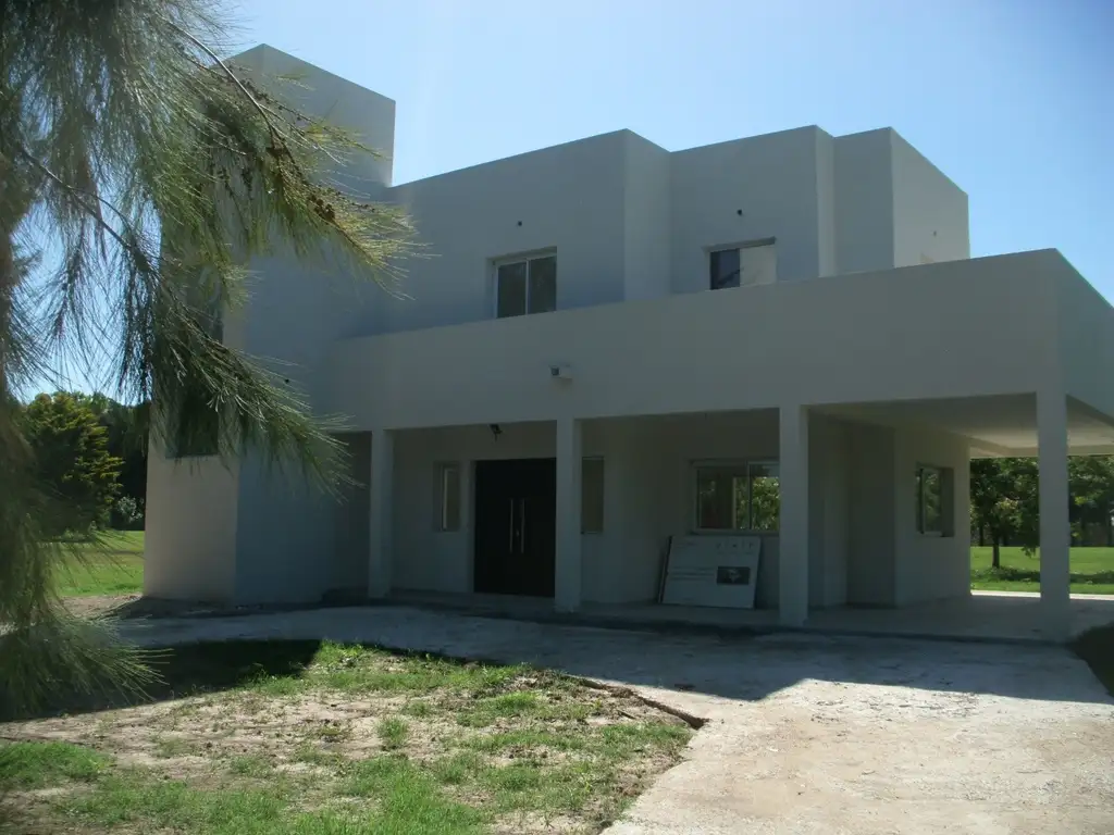 MIRALAGOS CLUB DE CAMPO, CASA A ESTRENAR, LLAMAR A RAMÍREZ PROPIEDADES. (0