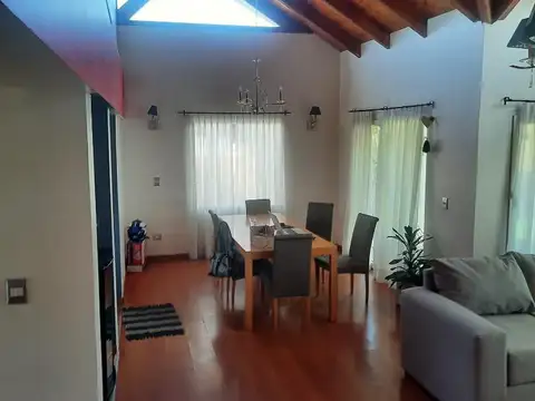 Casa en venta en Dina Huapi