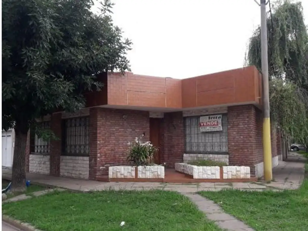 VENTA DE CHALET EN SAN LORENZO