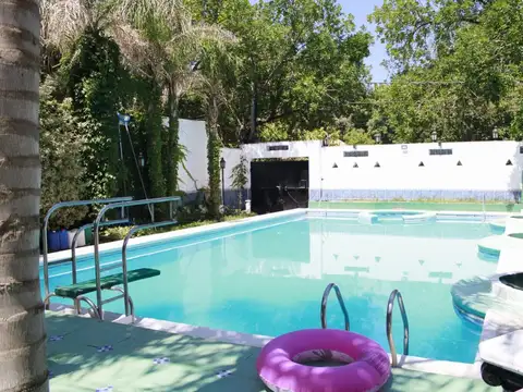 ESPECTACULAR CASA EN VENTA DE 2 PLANTAS EN FUNES CON PISCINA