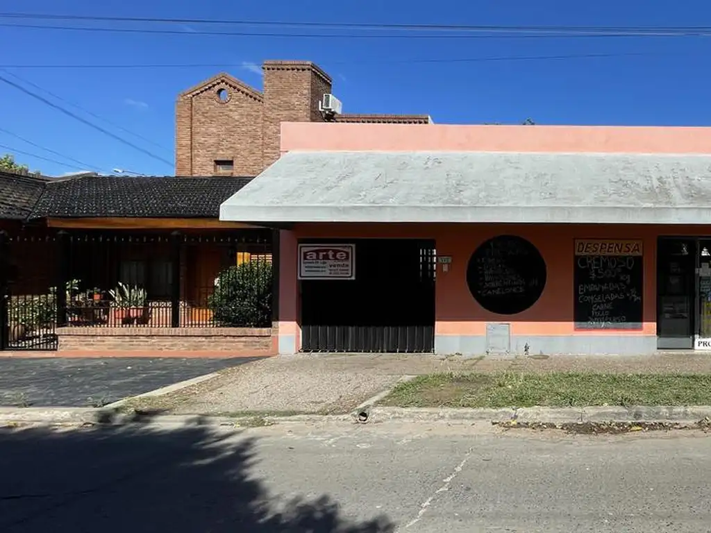 casa a la venta en centro de lujan ideal desarrollo inmobiliario