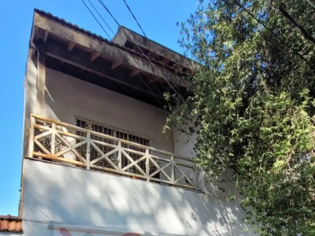 CASA en PH frente EN VENTA en Barrio Parque SAN ANDRES