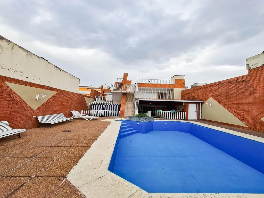 Casa en venta de 5 dormitorios en Abasto