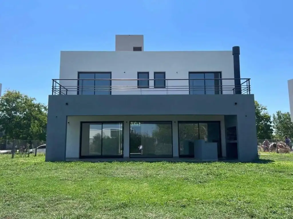 Casa en el Golf Cantón