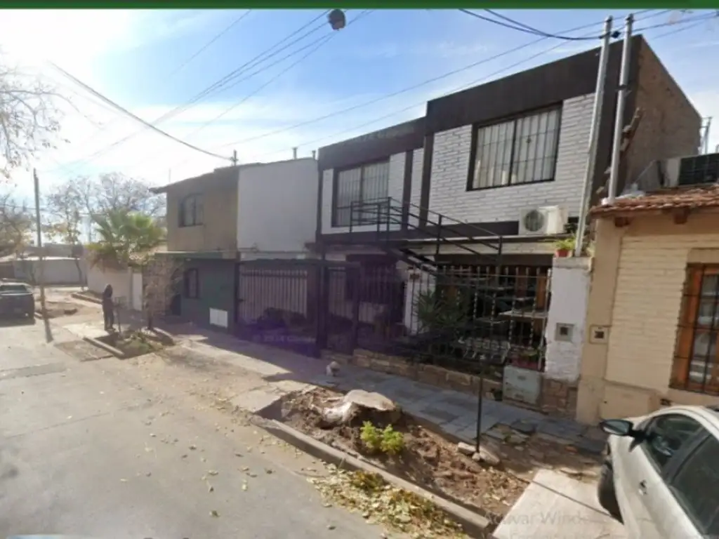 VENTA PH PLANTA BAJA EN BARRIO BANCARIO