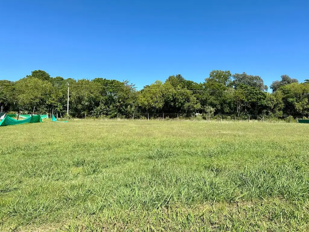 Terreno en venta en Barrio Las Calandrias