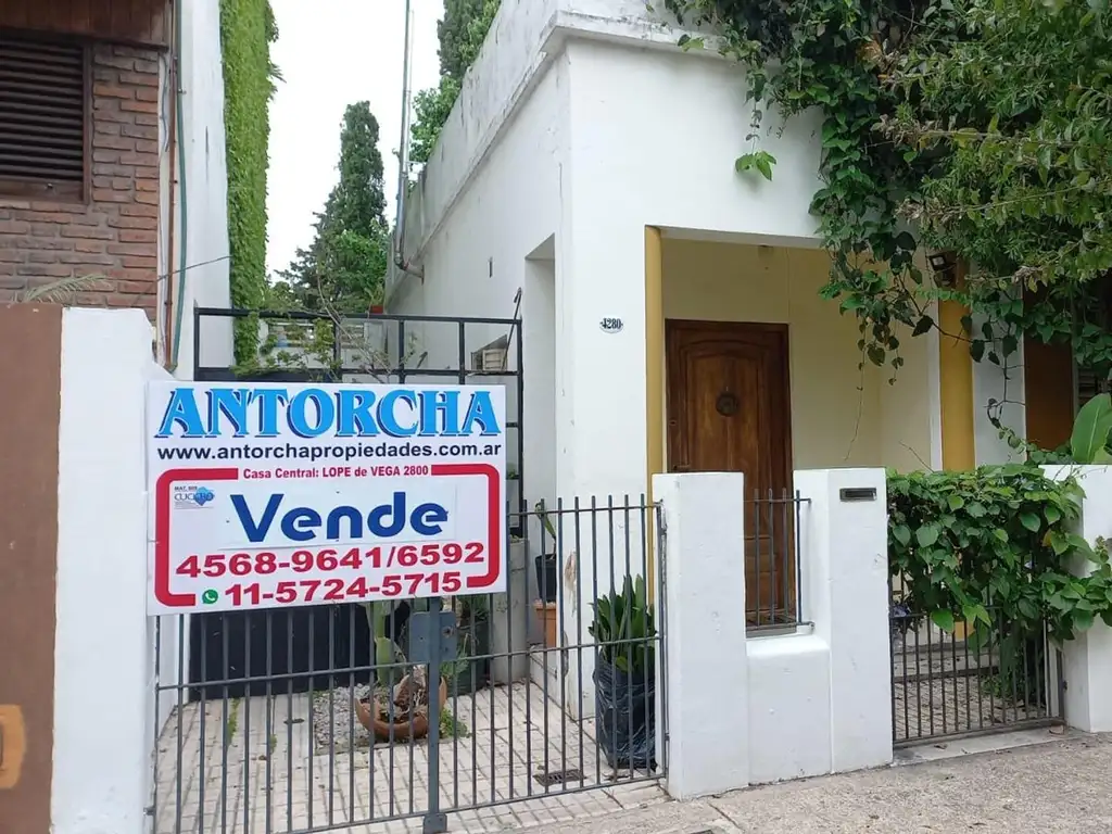 CASA ANTIGUA A DEMOLER O REFACCIONAR s/LOTE 8,66X30,50mtrs